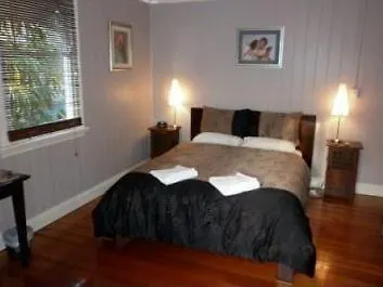 ***  99 Kirkland Bed & Breakfast Brisbane Australia