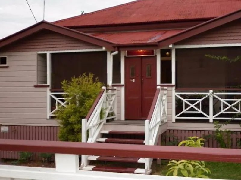 ***  99 Kirkland Bed & Breakfast Brisbane Australia