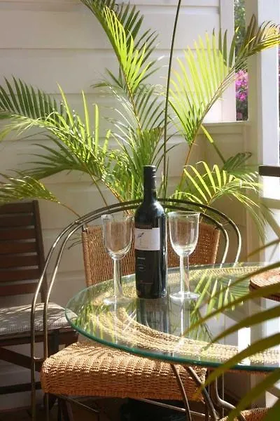 99 Kirkland Bed & Breakfast Brisbane