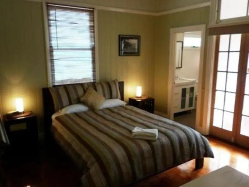 99 Kirkland Bed & Breakfast Brisbane
