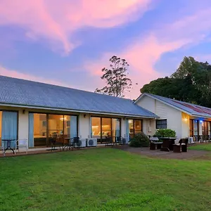 maleny-views-motel.hotelssunshinecoast.net/