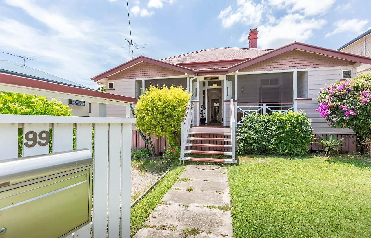 ***  99 Kirkland Bed & Breakfast Brisbane Australia