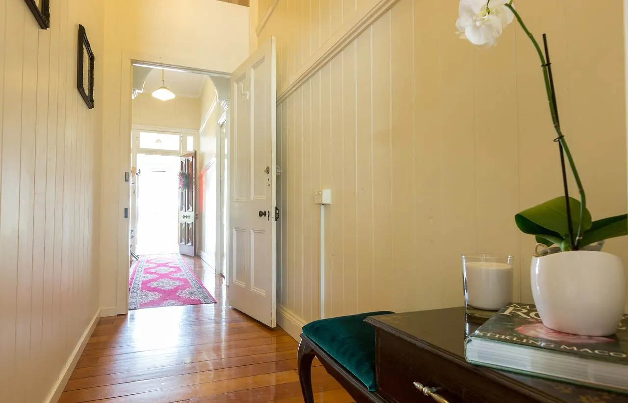 99 Kirkland Bed & Breakfast Brisbane 3*,  Australia